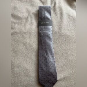 Michael Kors Silver Logo Tie